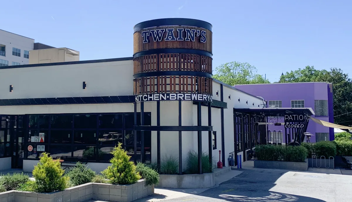 Summer Happy Hour! at Twain's Brewpub & Billiards